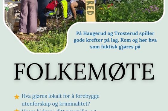 En gruppe mennesker i en hage